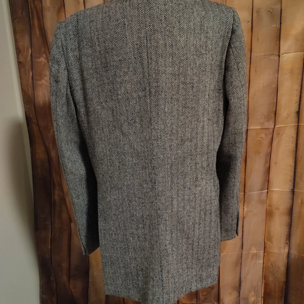Classic Gray Tweed Blazer - Picture 2 of 14